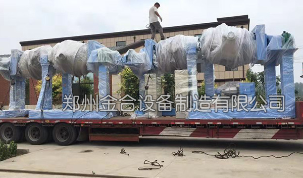 雙運動混合機調試發貨中